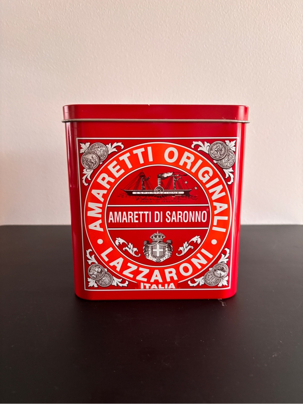 Lazzaroni Amaretti Originali Collectible Tin